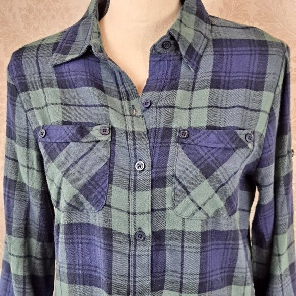 Derek Heart Size Medium Blue/Green Plaid Flannel Shirt 3/4 sleeves Button Up EUC - Picture 2 of 10